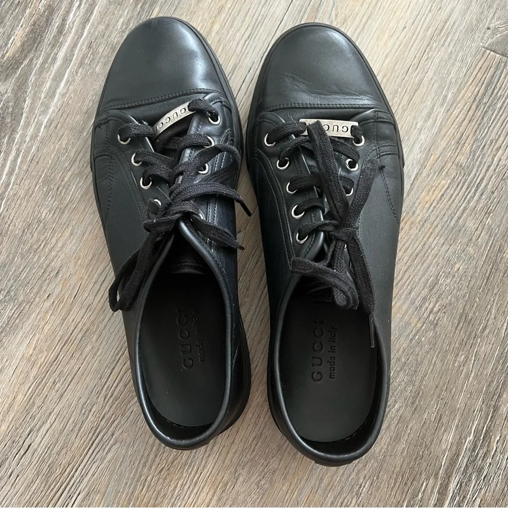 Gucci classic leather low top sneakers